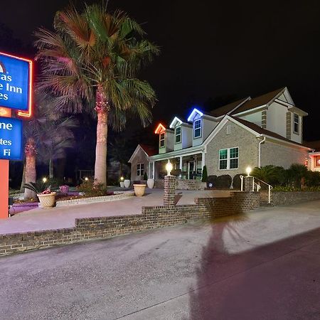Savannah Inn And Suites Savannah Port Area Ngoại thất bức ảnh