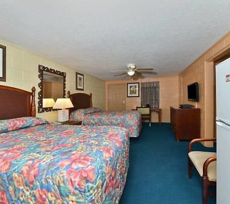 Savannah Inn And Suites Savannah Port Area Phòng bức ảnh