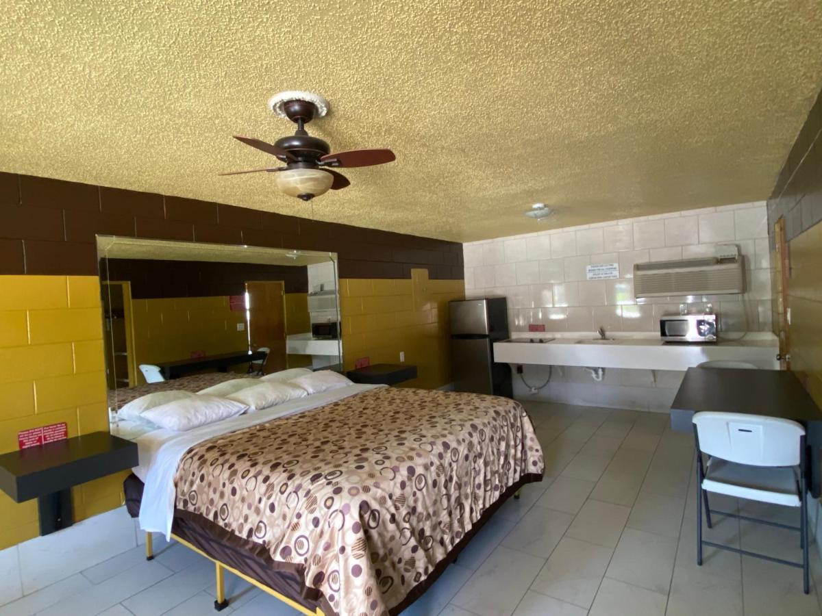 Savannah Inn And Suites Savannah Port Area Ngoại thất bức ảnh