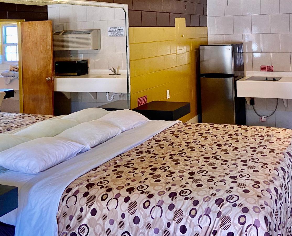 Savannah Inn And Suites Savannah Port Area Ngoại thất bức ảnh