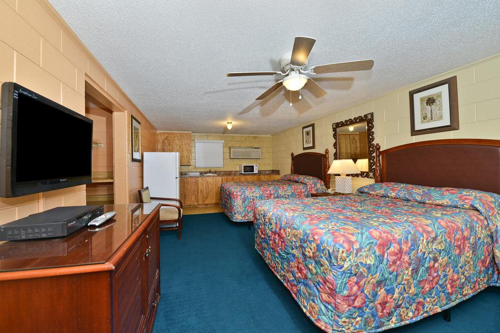 Savannah Inn And Suites Savannah Port Area Phòng bức ảnh