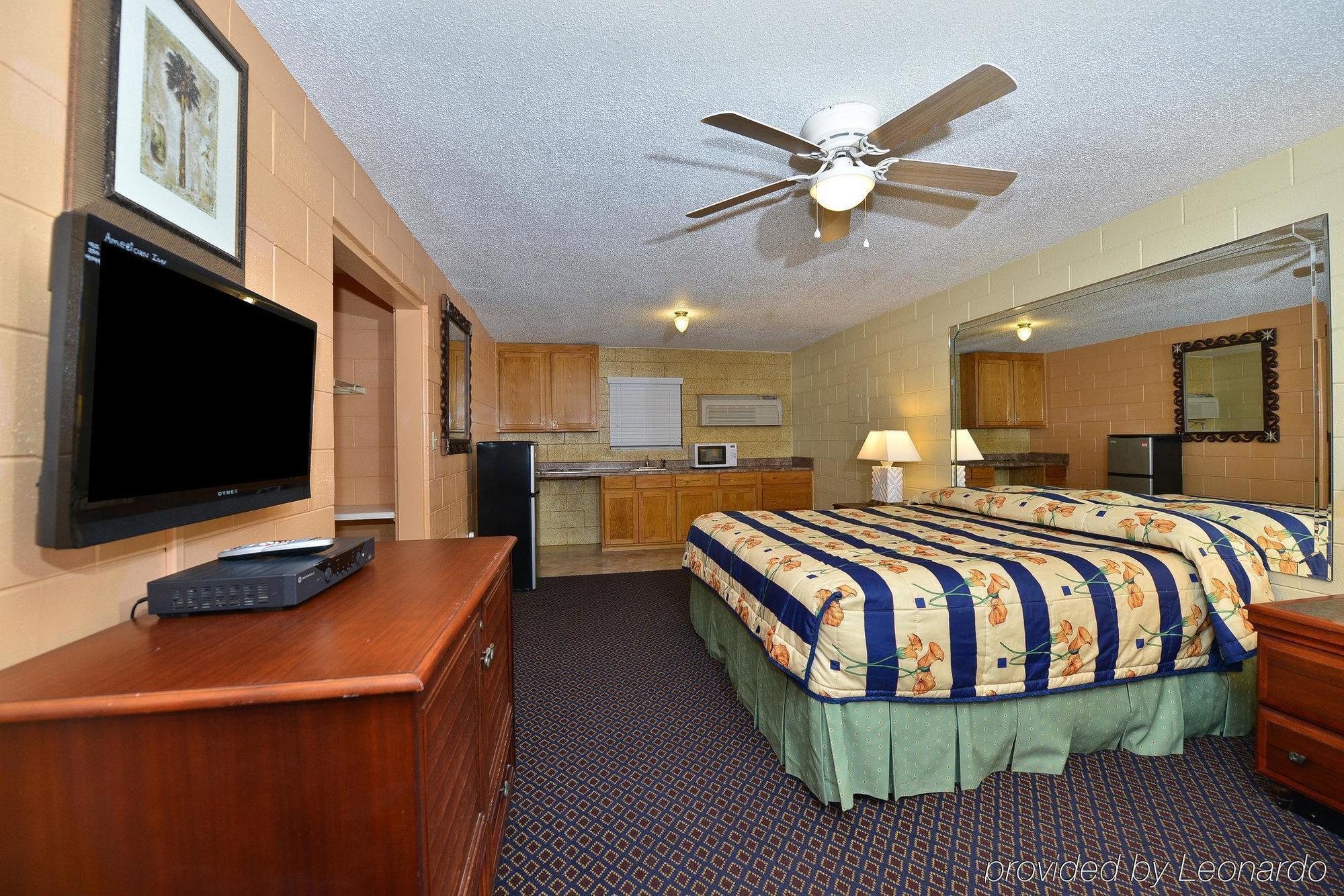 Savannah Inn And Suites Savannah Port Area Ngoại thất bức ảnh