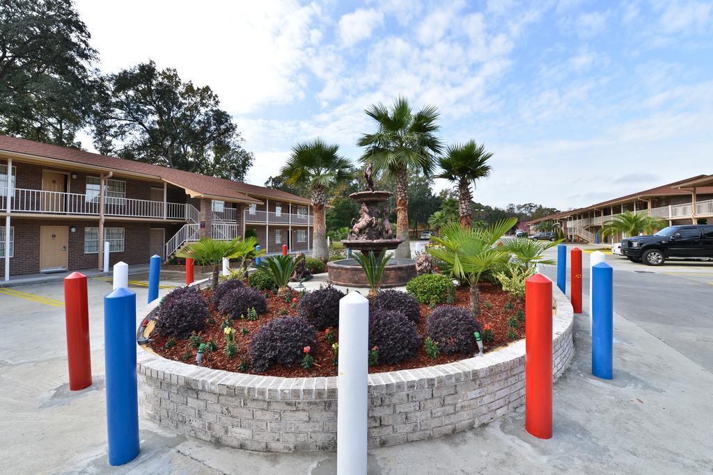 Savannah Inn And Suites Savannah Port Area Ngoại thất bức ảnh