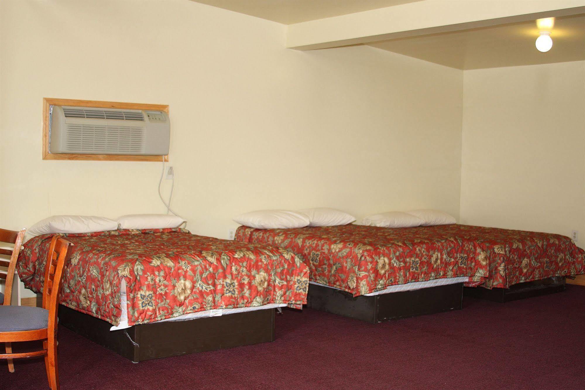 Savannah Inn And Suites Savannah Port Area Ngoại thất bức ảnh